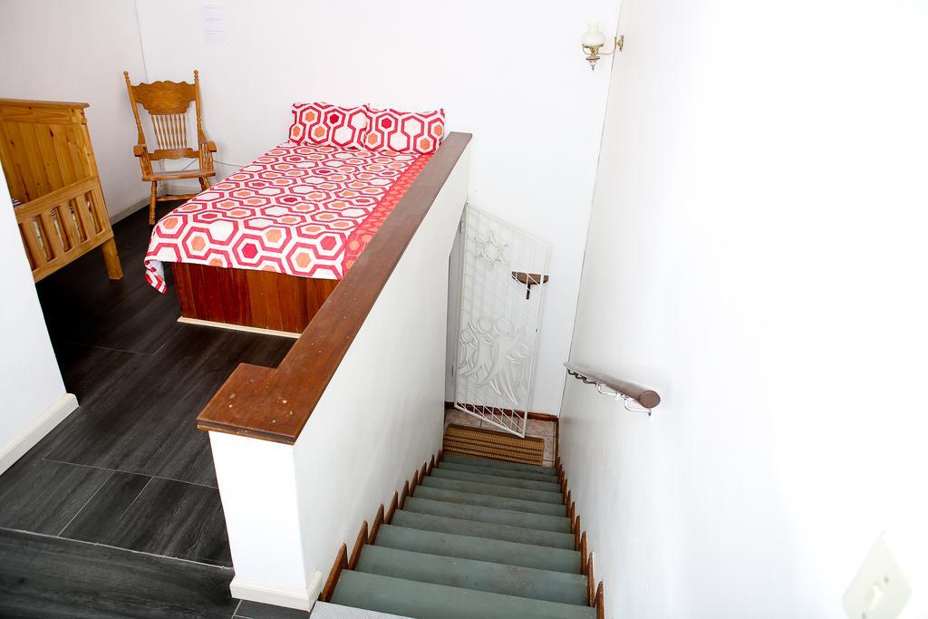 Oudtshoorn Homestay Accommodation Buitenkant foto