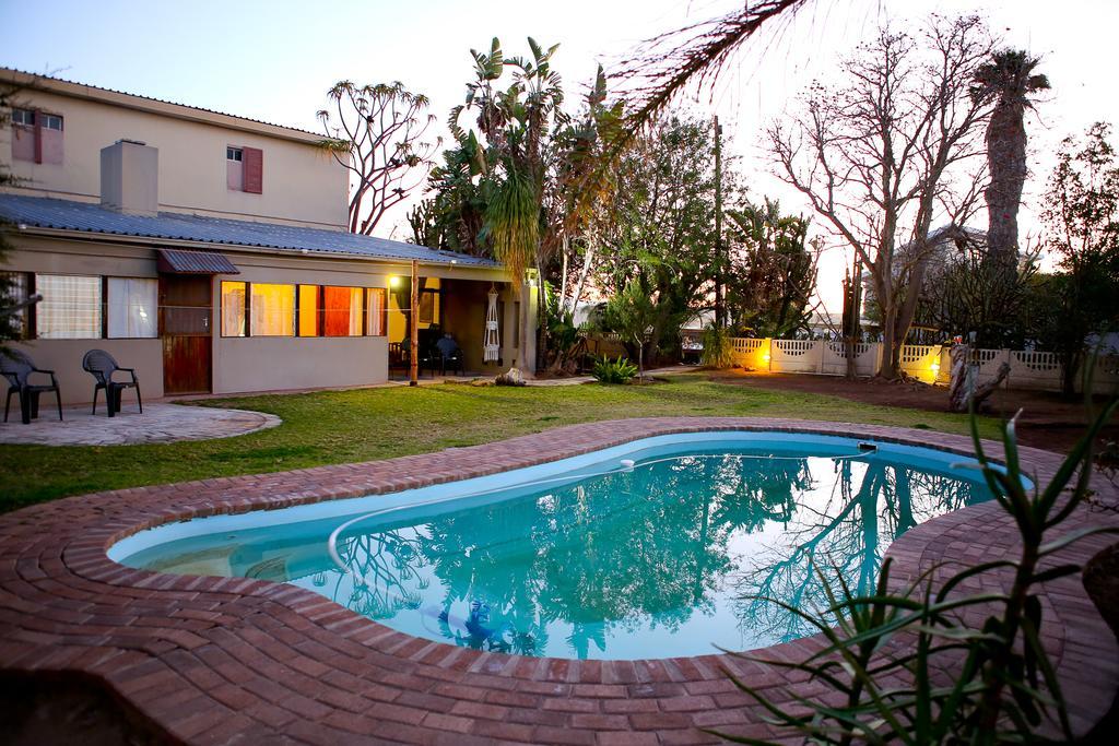 Oudtshoorn Homestay Accommodation Buitenkant foto